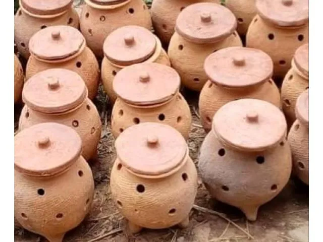 Clay brooding pot Kenya